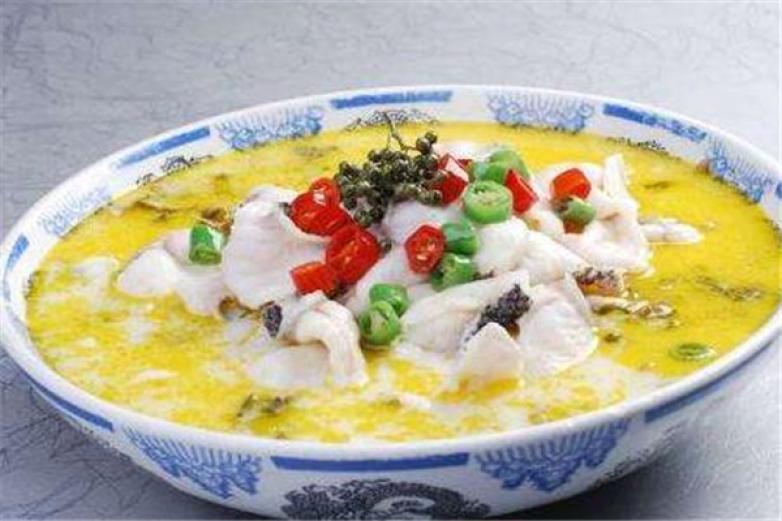 萌小艾酸菜鱼米饭